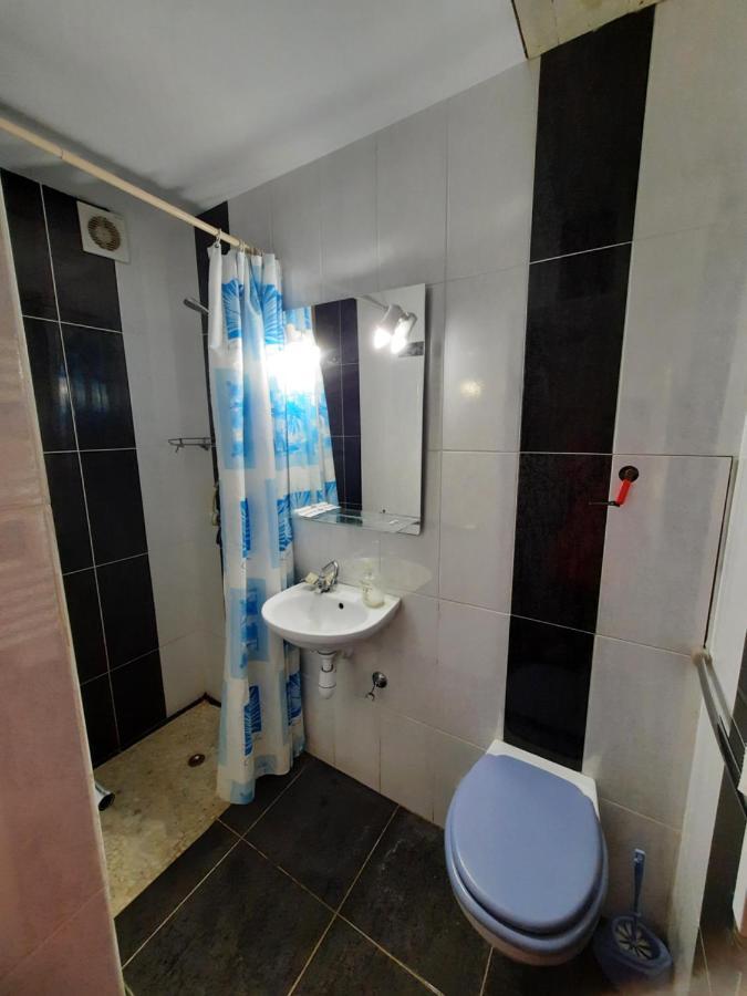 Midnight Cats' Apartment In Rynok Square Світло Є Завжди! Lviv Extérieur photo